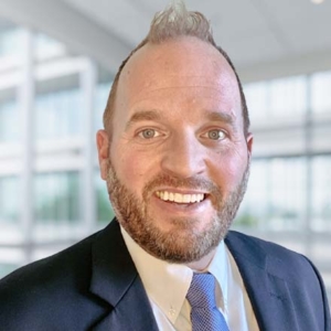 Lee Yowell's headshot
